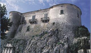 castello di macchiagodena