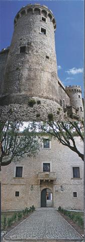 castello Pignatelli di Monteroduni 2